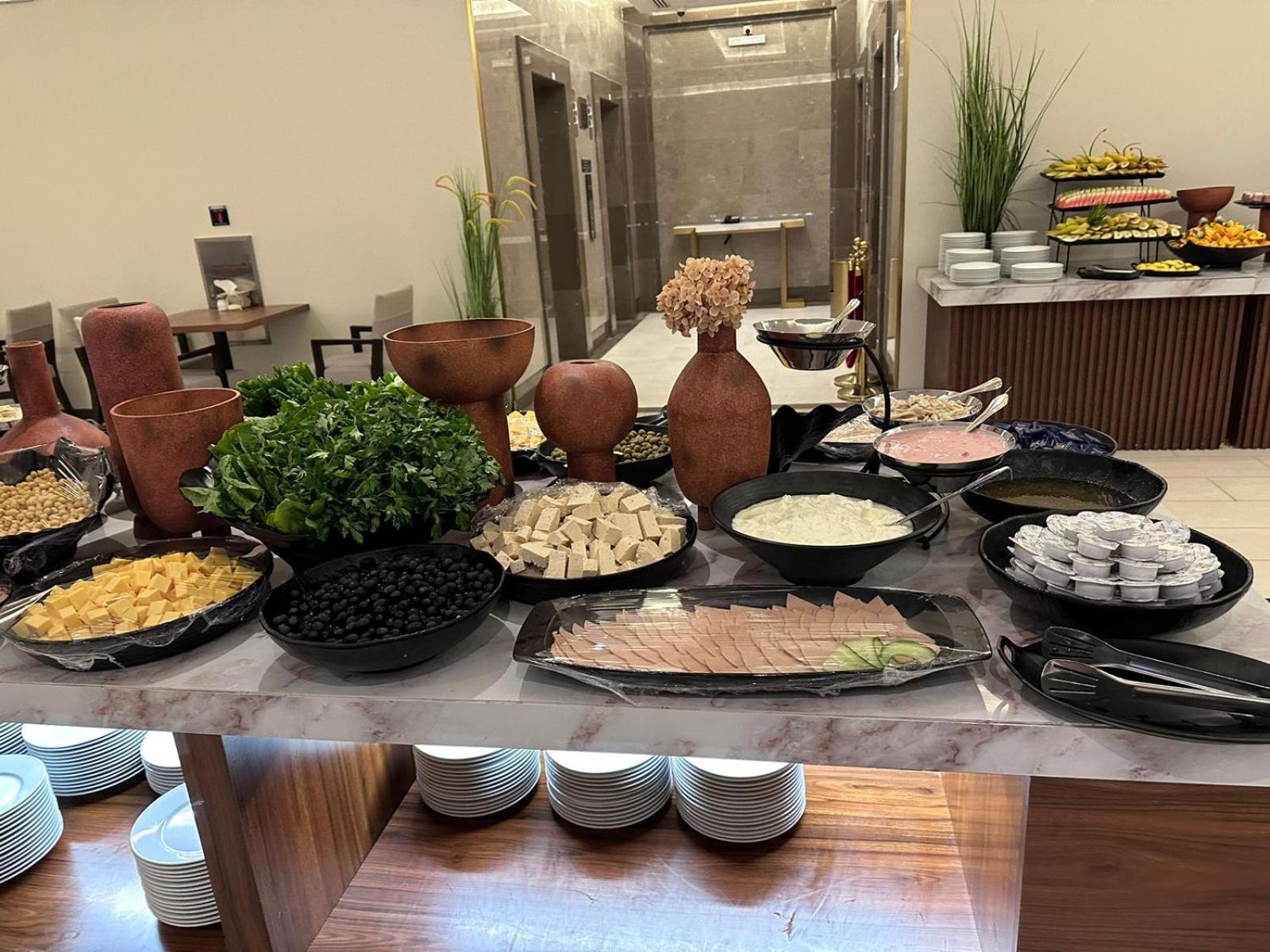 Diar Alkhalidiya Hotel Мека Екстериор снимка