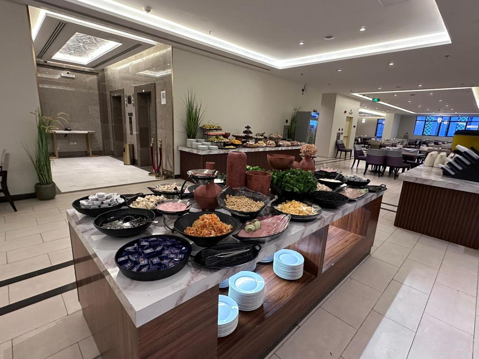 Diar Alkhalidiya Hotel Мека Екстериор снимка